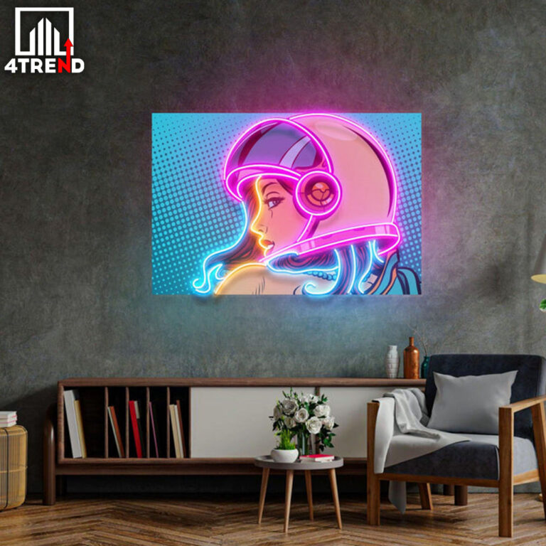 ASTRONAUTGIRL3_2f5a52ea-3c8b-451c-9b94-af05d0a26d74_700x (2)