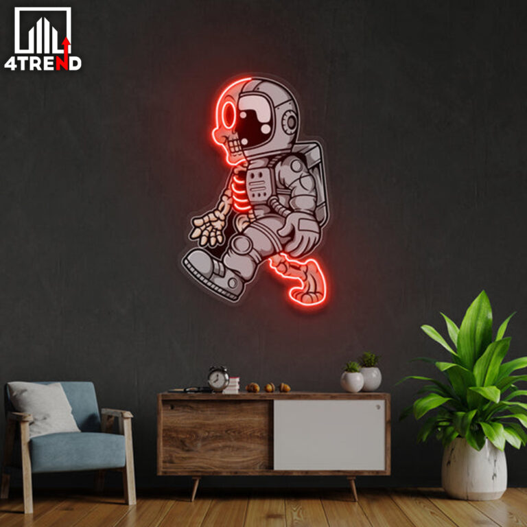 AstronautHalfSkullbg2_600x