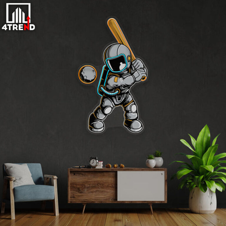 AstronautPlayingBaseballbg1_600x