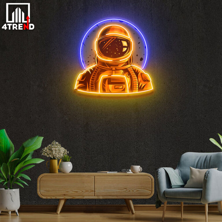 Astronautemblem2_600x