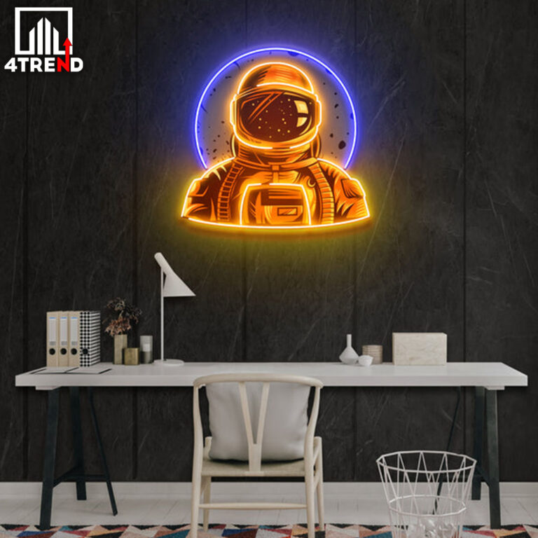 Astronautemblem2_600x