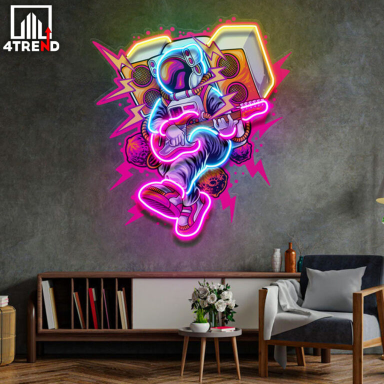 Astronautplayingrockmusiconspacecan_700x