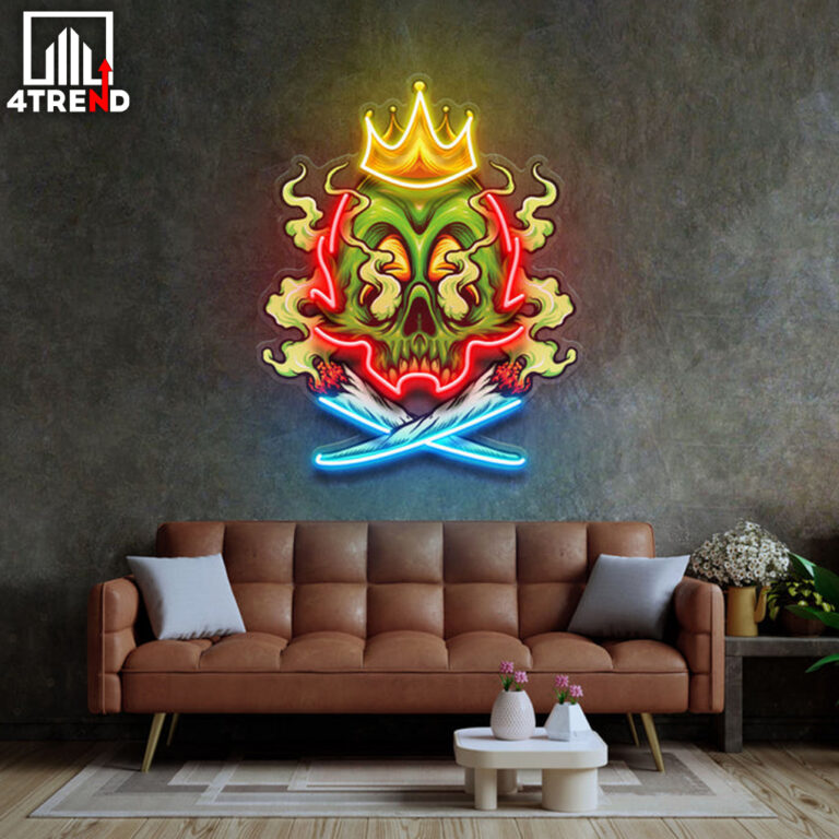 Kingskullweedsmoking2_700x