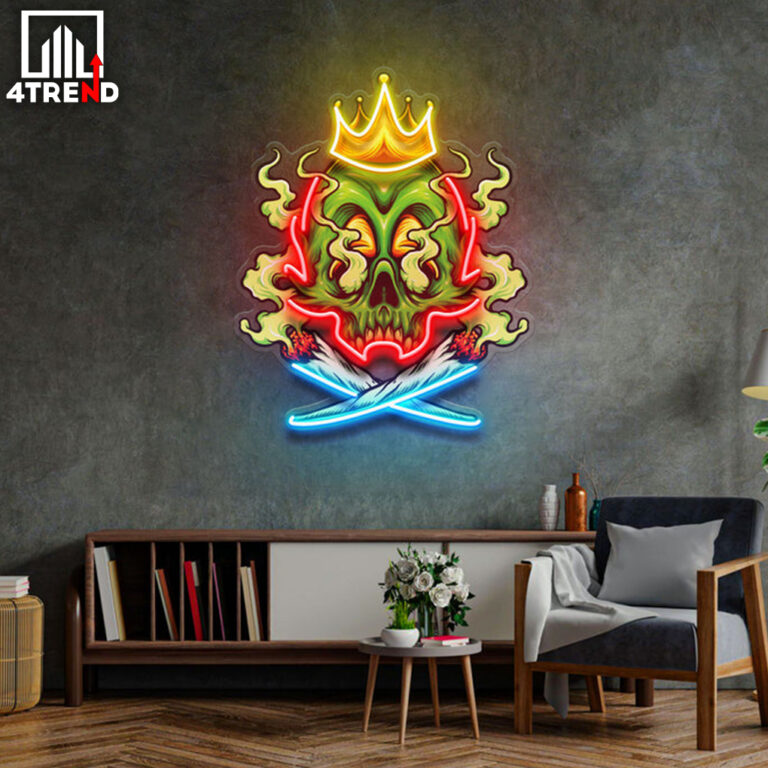 Kingskullweedsmoking2_700x