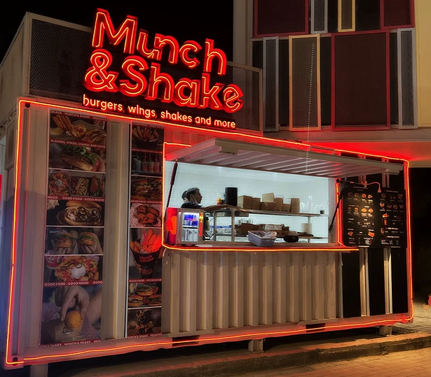 تصميمات يفط محلات حديثة